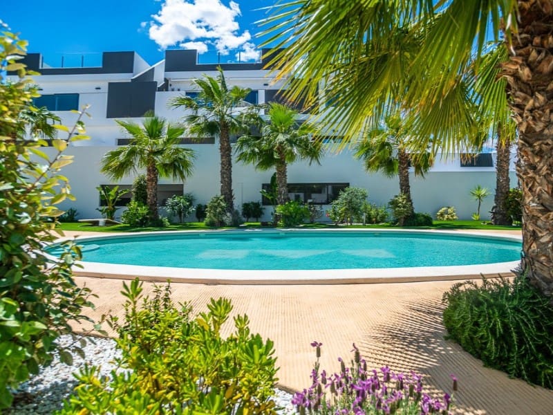 3 soverom Leilighet til salgs i Los Altos med svømmebasseng garasje - € 339 000 (Ref: 10154957)