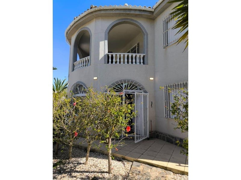 5 soverom Villa til salgs i El Chaparral med svømmebasseng garasje - € 630 000 (Ref: 10154960)