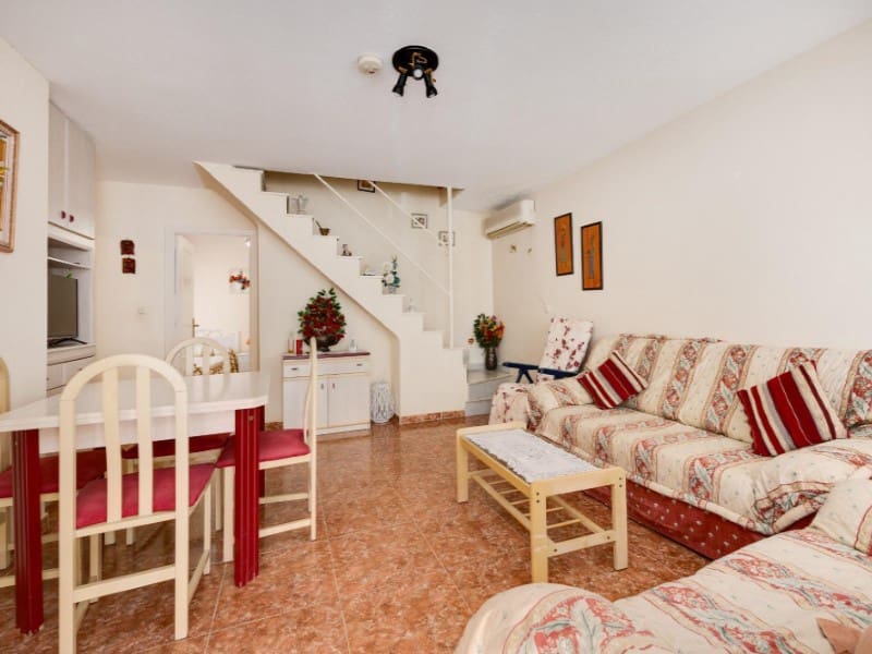 3 bedroom Villa for sale in Torrevieja with pool - € 199,500 (Ref: 10154962)