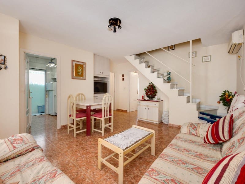 3 bedroom Villa for sale in Torrevieja with pool - € 199,500 (Ref: 10154962)