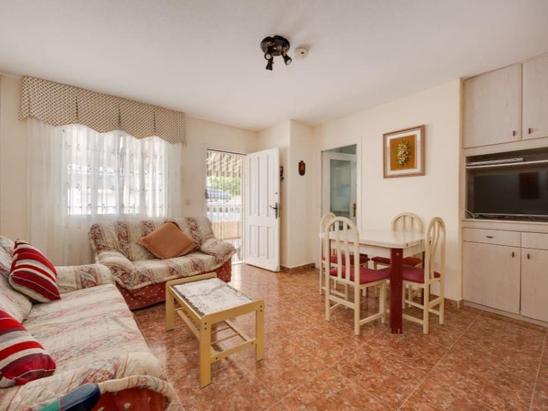 3 bedroom Villa for sale in Torrevieja with pool - € 199,500 (Ref: 10154962)
