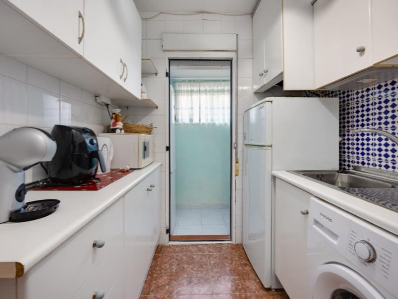 3 bedroom Villa for sale in Torrevieja with pool - € 199,500 (Ref: 10154962)