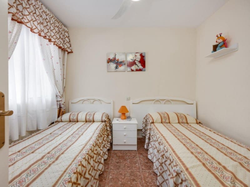 3 bedroom Villa for sale in Torrevieja with pool - € 199,500 (Ref: 10154962)