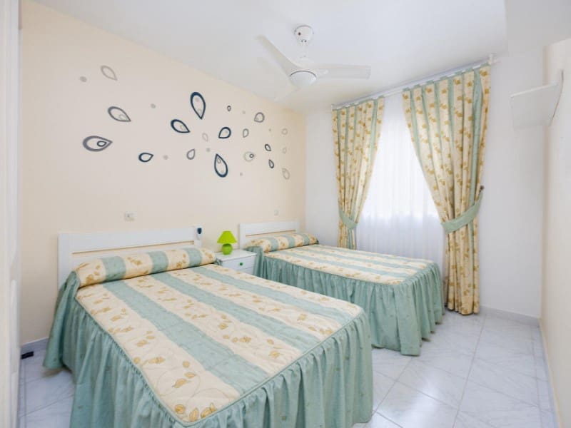3 bedroom Villa for sale in Torrevieja with pool - € 199,500 (Ref: 10154962)