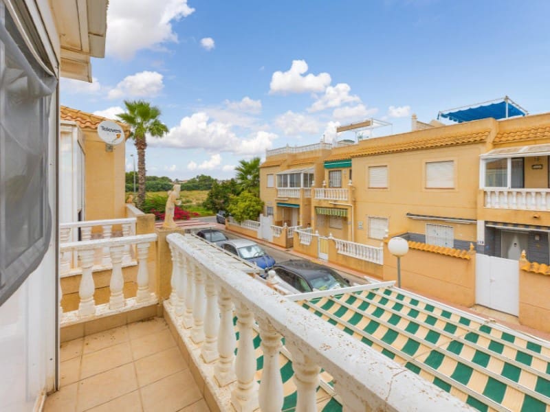 3 bedroom Villa for sale in Torrevieja with pool - € 199,500 (Ref: 10154962)