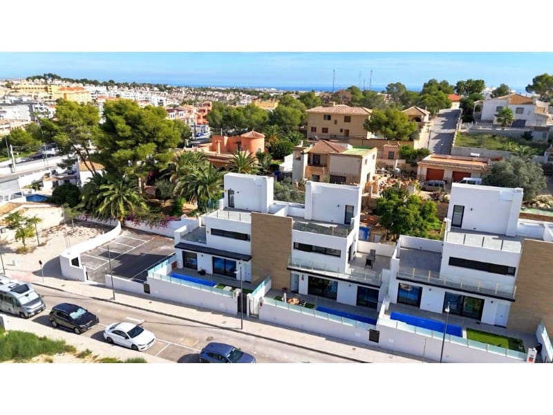 2 soveværelse Villa til salg i Orihuela Costa med swimmingpool garage - € 399.950 (Ref: 10168634)