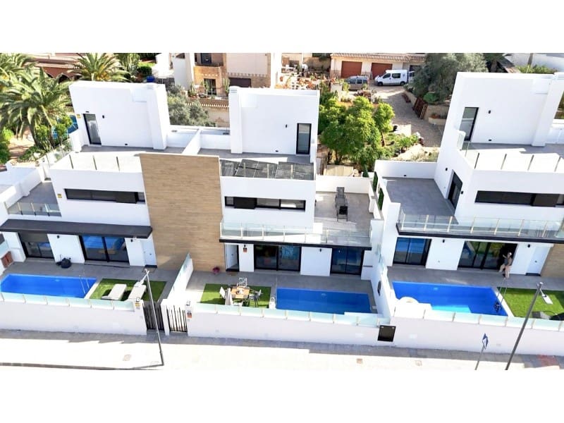 2 soveværelse Villa til salg i Orihuela Costa med swimmingpool garage - € 399.950 (Ref: 10168634)