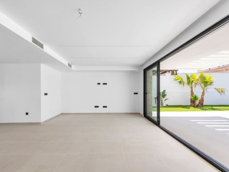 4 slaapkamer Villa te koop in Los Altos met zwembad - € 895.000 (Ref: 10171246)
