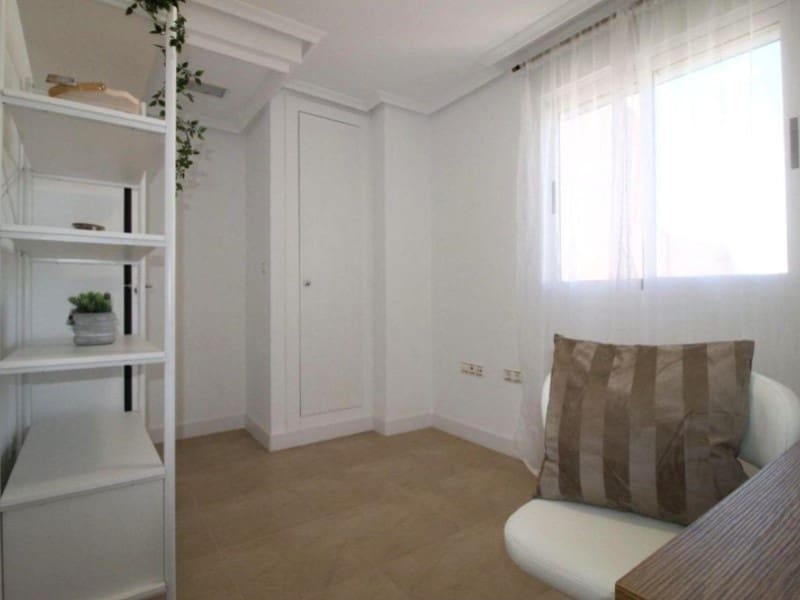 3 soveværelse Lejlighed til salg i Torrevieja - € 167.000 (Ref: 10171247)