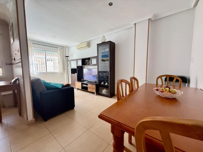 2 bedroom Apartment for sale in Torrevieja - € 125,000 (Ref: 10171248)