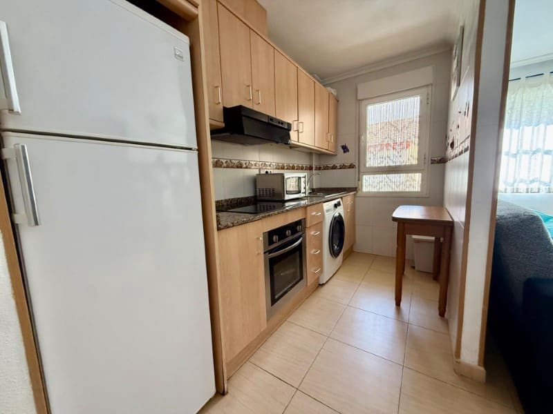 2 bedroom Apartment for sale in Torrevieja - € 125,000 (Ref: 10171248)