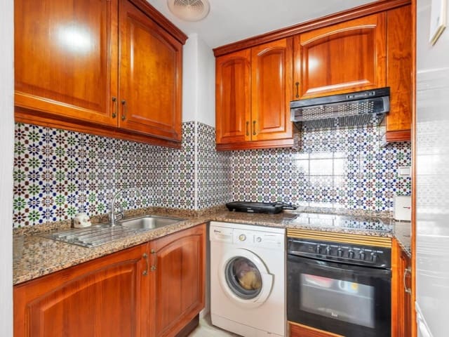 2 soveværelse Lejlighed til salg i Playa de los Locos, Torrevieja med swimmingpool garage - € 269.500 (Ref: 10177064)