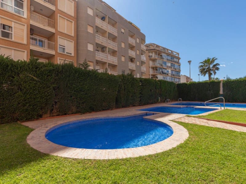 2 soveværelse Lejlighed til salg i Torrevieja med swimmingpool garage - € 269.500 (Ref: 10177064)