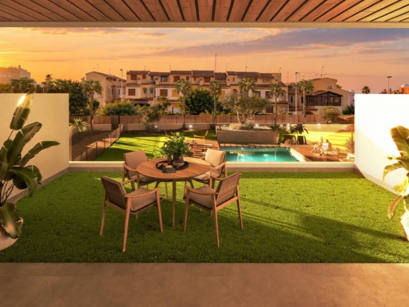 3 quarto Penthouse para venda em Torrevieja com piscina garagem - 499 900 € (Ref: 10180457)