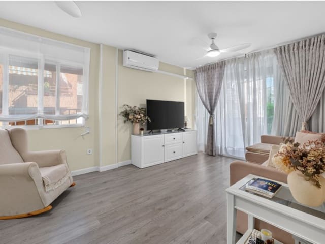 3 soveværelse Lejlighed til salg i Playa de los Locos, Torrevieja - € 325.000 (Ref: 10182943)