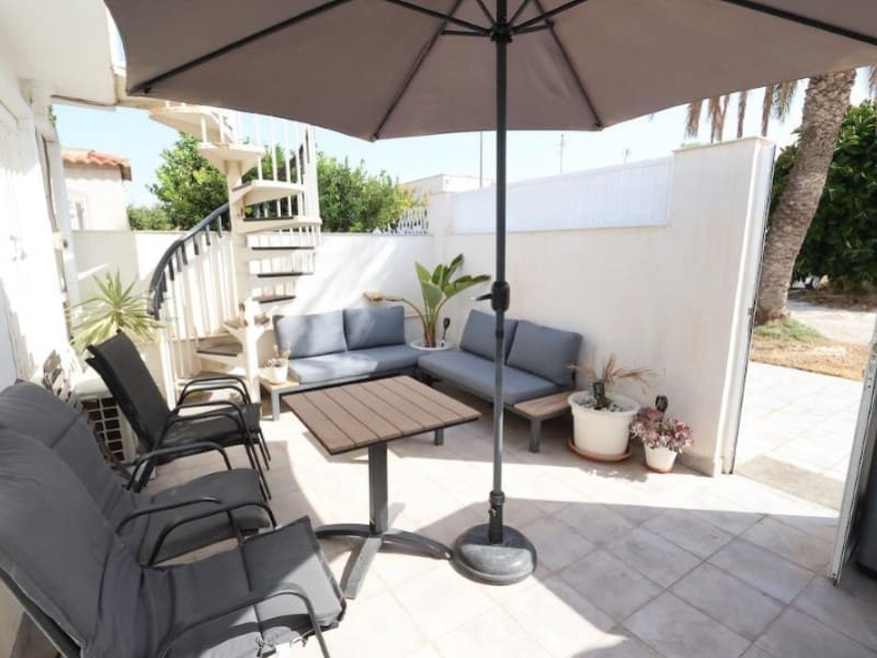 3 soverom Hus til salgs i Torrevieja med garasje - € 145 000 (Ref: 10182945)