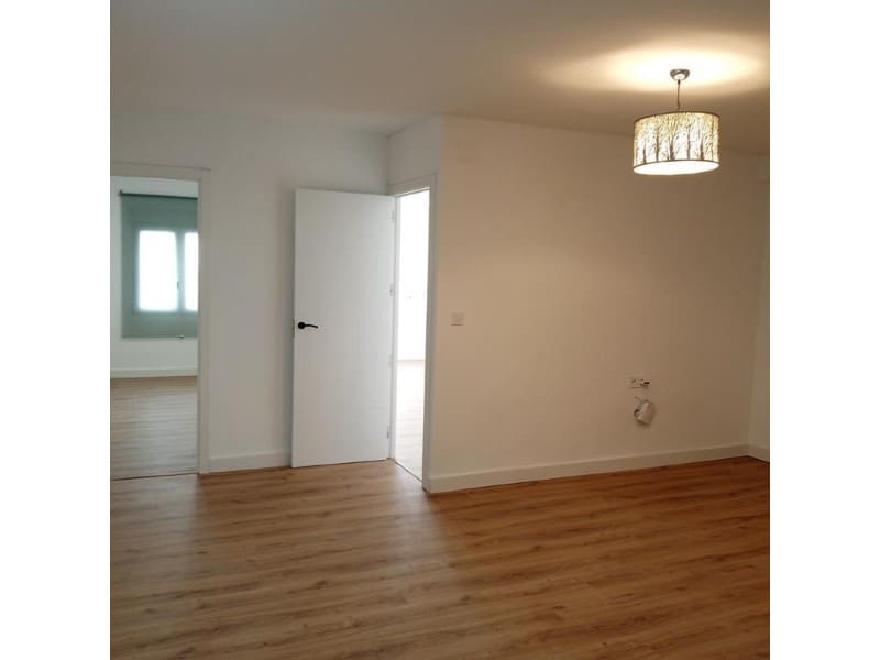 Apartamento de 3 habitaciones en Torrevieja en venta - 130.000 € (Ref: 10182946)
