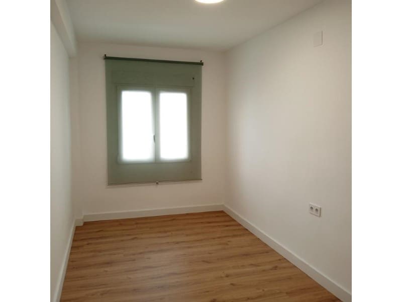 Apartamento de 3 habitaciones en Torrevieja en venta - 130.000 € (Ref: 10182946)