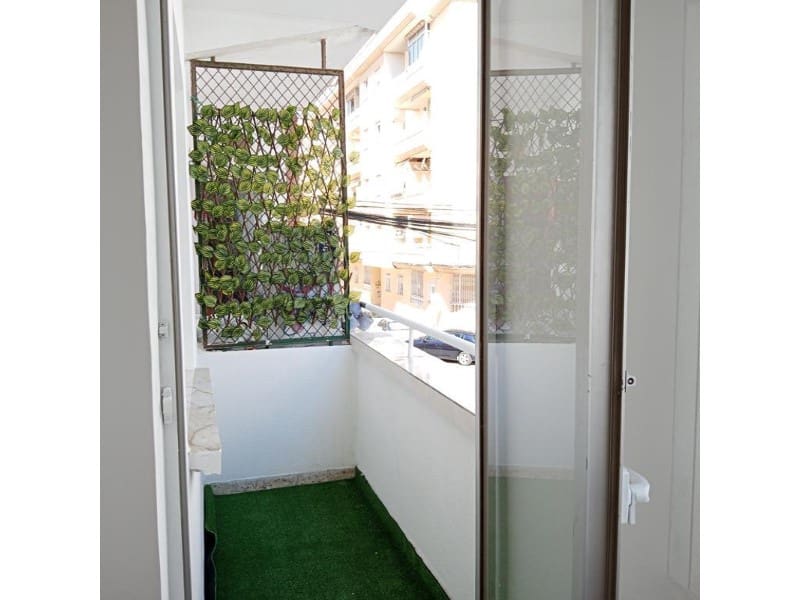 Apartamento de 3 habitaciones en Torrevieja en venta - 130.000 € (Ref: 10182946)