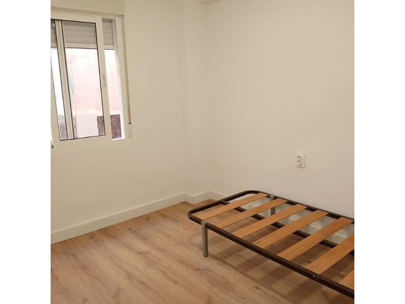 Apartamento de 3 habitaciones en Torrevieja en venta - 130.000 € (Ref: 10182946)