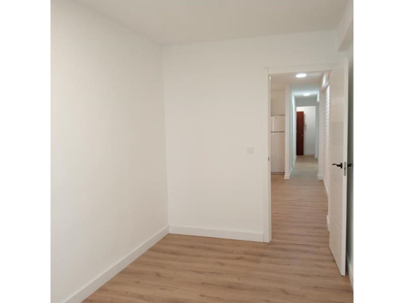 Apartamento de 3 habitaciones en Torrevieja en venta - 130.000 € (Ref: 10182946)