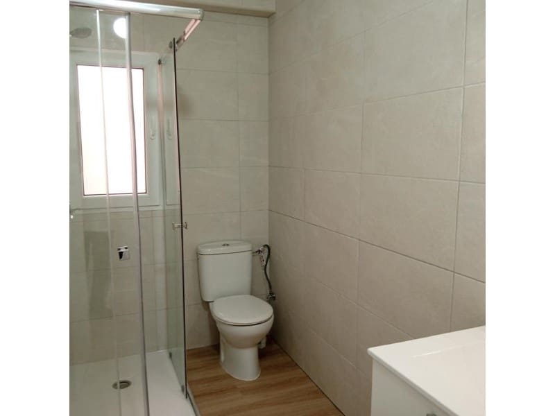 Apartamento de 3 habitaciones en Torrevieja en venta - 130.000 € (Ref: 10182946)