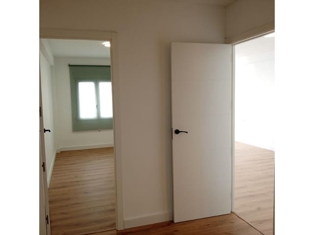 Apartamento de 3 habitaciones en El Molino, Torrevieja en venta - 130.000 € (Ref: 10182946)