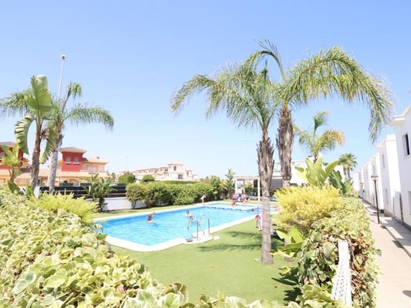 Casa de 3 habitaciones en Orihuela Costa en venta con piscina garaje - 365.000 € (Ref: 10182947)