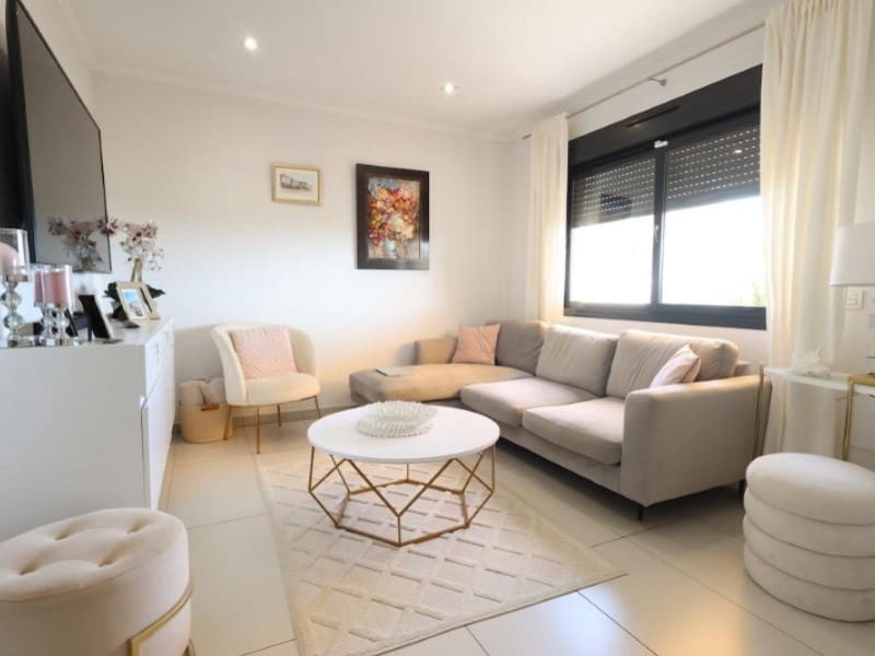 Casa de 3 habitaciones en Orihuela Costa en venta con piscina garaje - 365.000 € (Ref: 10182947)