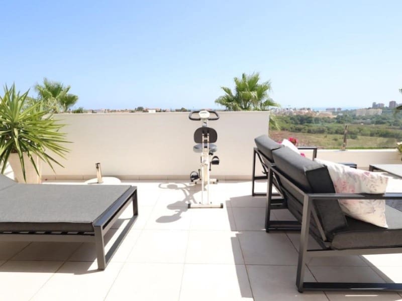 Casa de 3 habitaciones en Orihuela Costa en venta con piscina garaje - 365.000 € (Ref: 10182947)