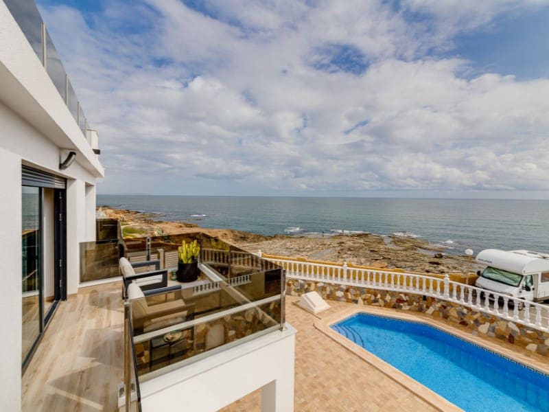 4 soverom Villa til salgs i La Mata med svømmebasseng garasje - € 990 000 (Ref: 7792743)