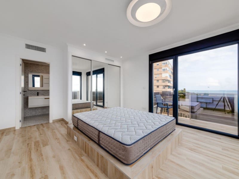 4 soverom Villa til salgs i La Mata med svømmebasseng garasje - € 990 000 (Ref: 7792743)