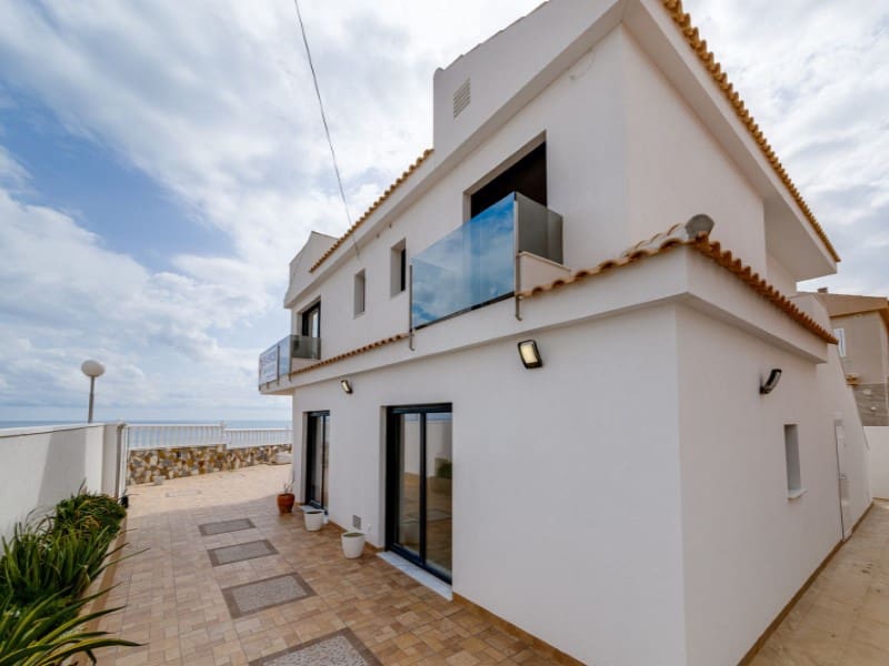 4 soverom Villa til salgs i La Mata med svømmebasseng garasje - € 990 000 (Ref: 7792743)