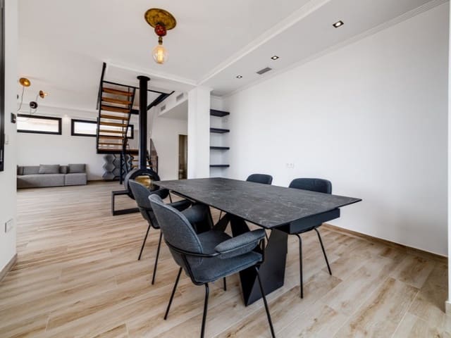 4 soverom Villa til salgs i Los Europeos, Torrevieja med svømmebasseng garasje - € 990 000 (Ref: 7792743)