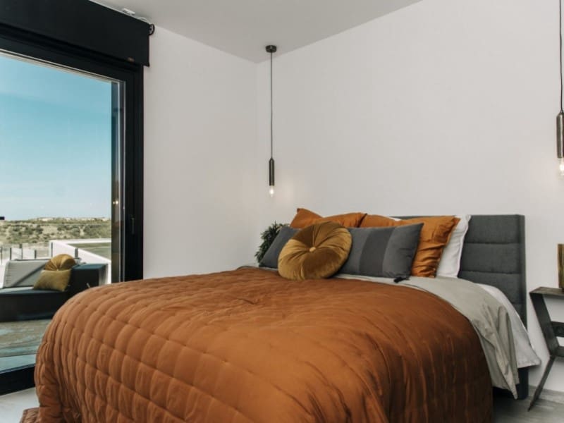 4 bedroom Villa for sale in Rojales with pool - € 995,000 (Ref: 7792815)