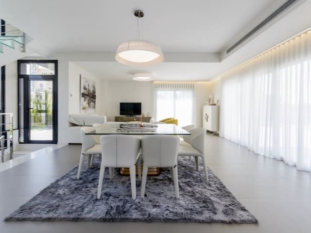 3 bedroom Villa for sale in Campoamor, Orihuela with pool - € 1,195,000 (Ref: 7792824)