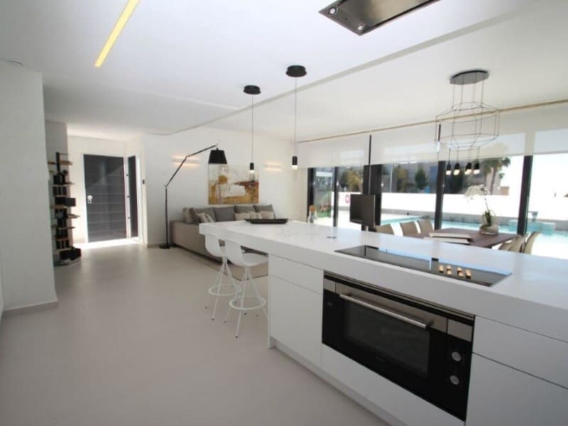 4 sypialnia Willa na sprzedaż w Orihuela Costa z basenem - 1 195 000 € (Ref: 7792825)