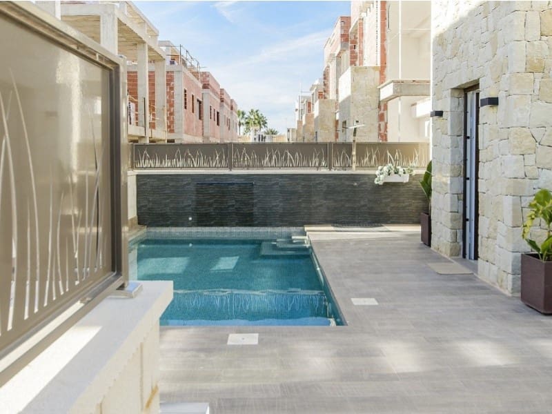 3 quarto Moradia para venda em Los Montesinos com piscina - 485 000 € (Ref: 7833653)