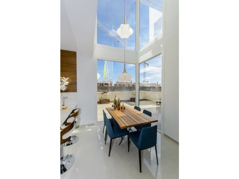 3 quarto Moradia para venda em Los Montesinos com piscina - 485 000 € (Ref: 7833653)