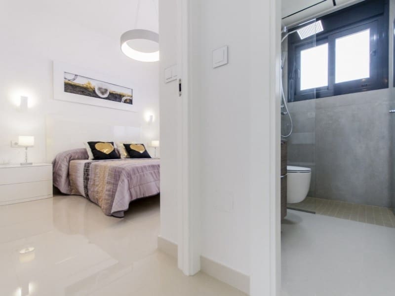 4 soveværelse Villa til salg i San Miguel de Salinas med swimmingpool - € 630.000 (Ref: 7893785)