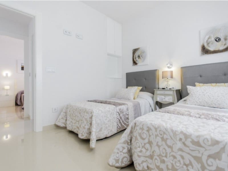 4 soveværelse Villa til salg i San Miguel de Salinas med swimmingpool - € 630.000 (Ref: 7893785)