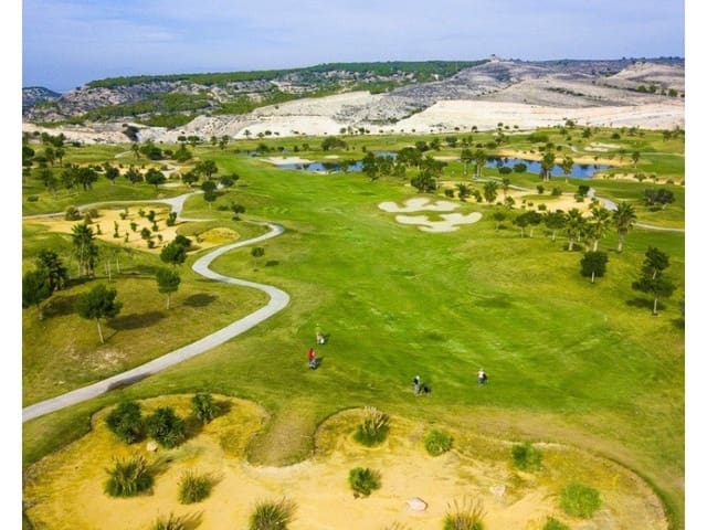 3 soverom Villa til salgs i Desamparados - Hurchillo - Torremendo, Orihuela med svømmebasseng - € 395 000 (Ref: 7893889)