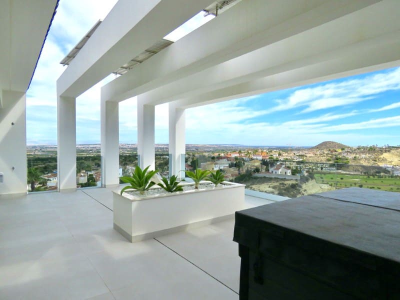 4 soverom Villa til salgs i Rojales med svømmebasseng garasje - € 1 799 000 (Ref: 7934257)