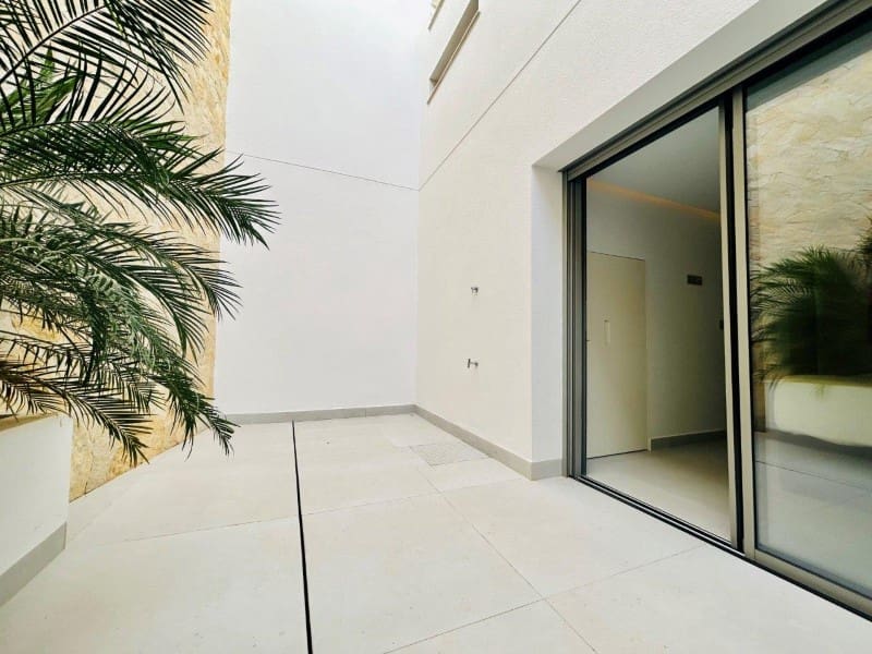 4 soverom Villa til salgs i Rojales med svømmebasseng garasje - € 1 799 000 (Ref: 7934257)