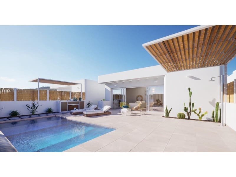 3 sypialnia Willa na sprzedaż w Los Alcazares z basenem - 499 900 € (Ref: 8082871)