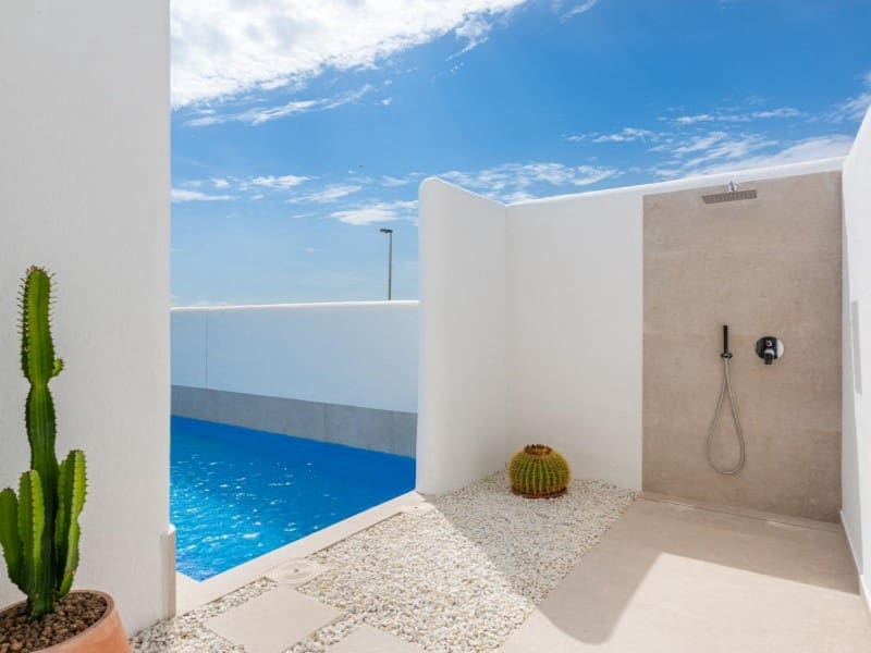 3 sypialnia Willa na sprzedaż w Los Alcazares z basenem - 499 900 € (Ref: 8082871)