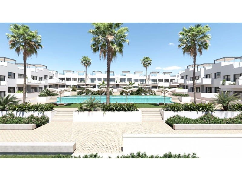 2 soverom Bungalow til salgs i Torrevieja med svømmebasseng - € 329 900 (Ref: 8086031)