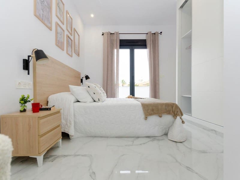 3 sovrum Villa till salu i Torrevieja med pool - 424 000 € (Ref: 8102366)