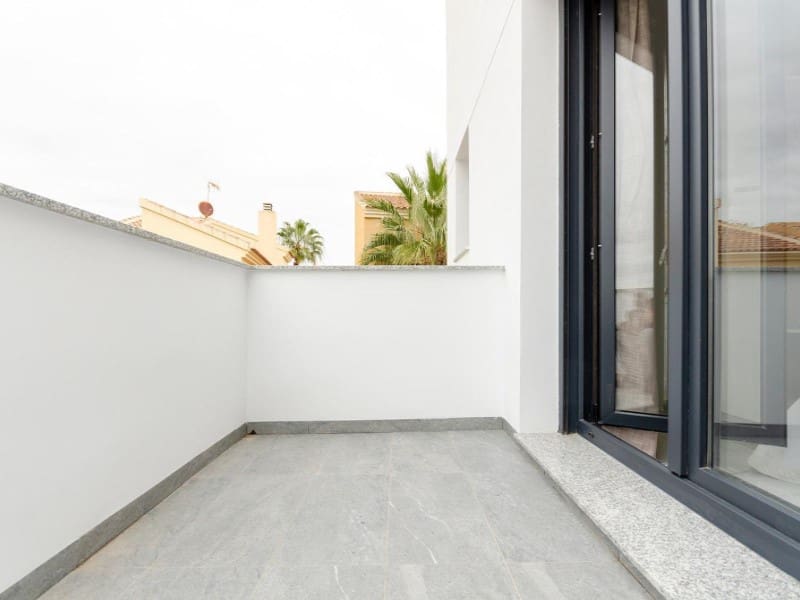 3 sovrum Villa till salu i Torrevieja med pool - 424 000 € (Ref: 8102366)