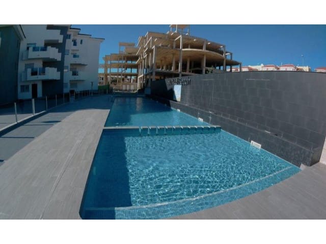 2 sypialnia Penthouse na sprzedaż w Blue Lagoon z basenem - 295 000 € (Ref: 8206996)